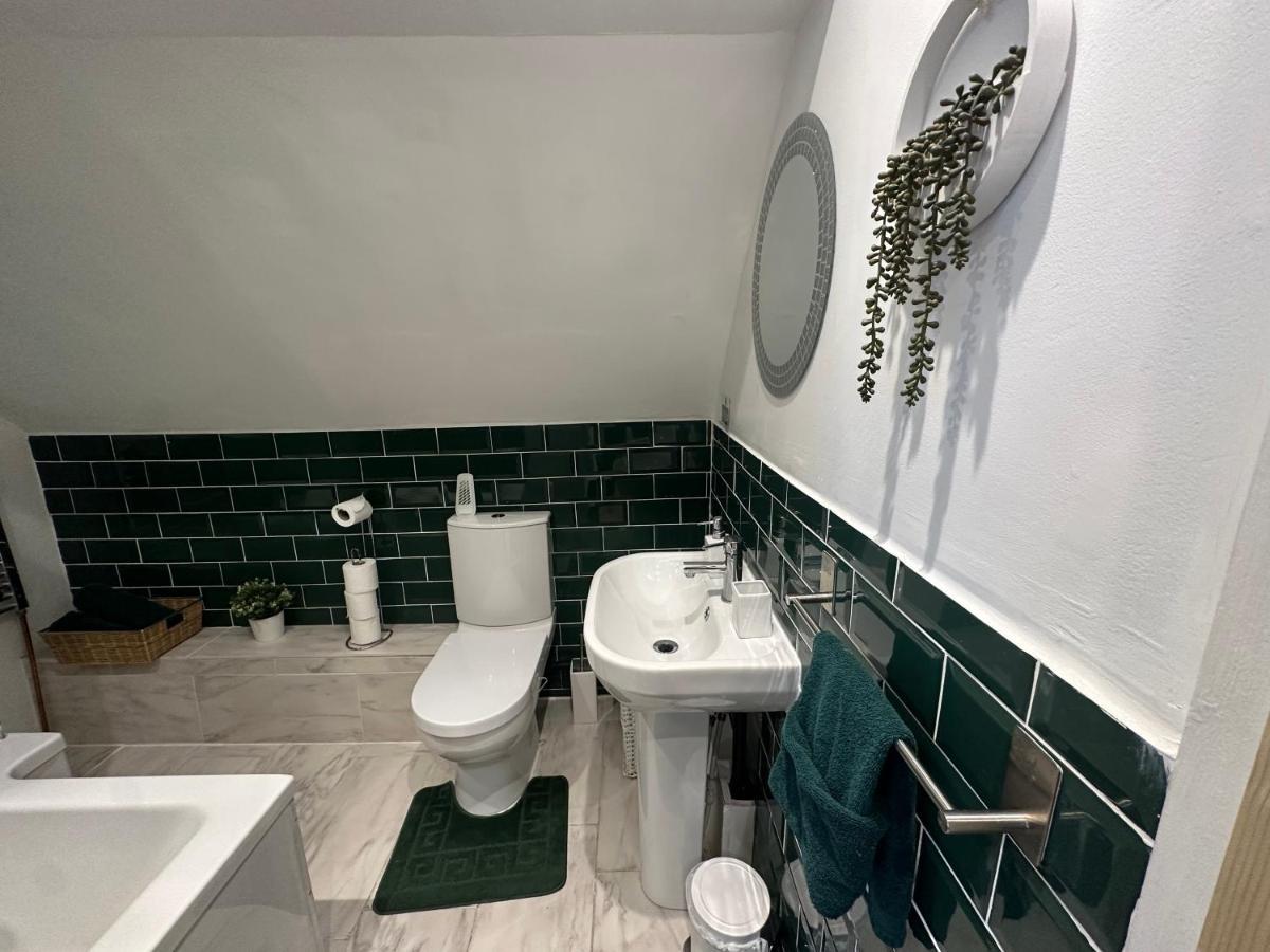 נוטינגהאם Charming 3-Bed Home Minutes From City Centre מראה חיצוני תמונה