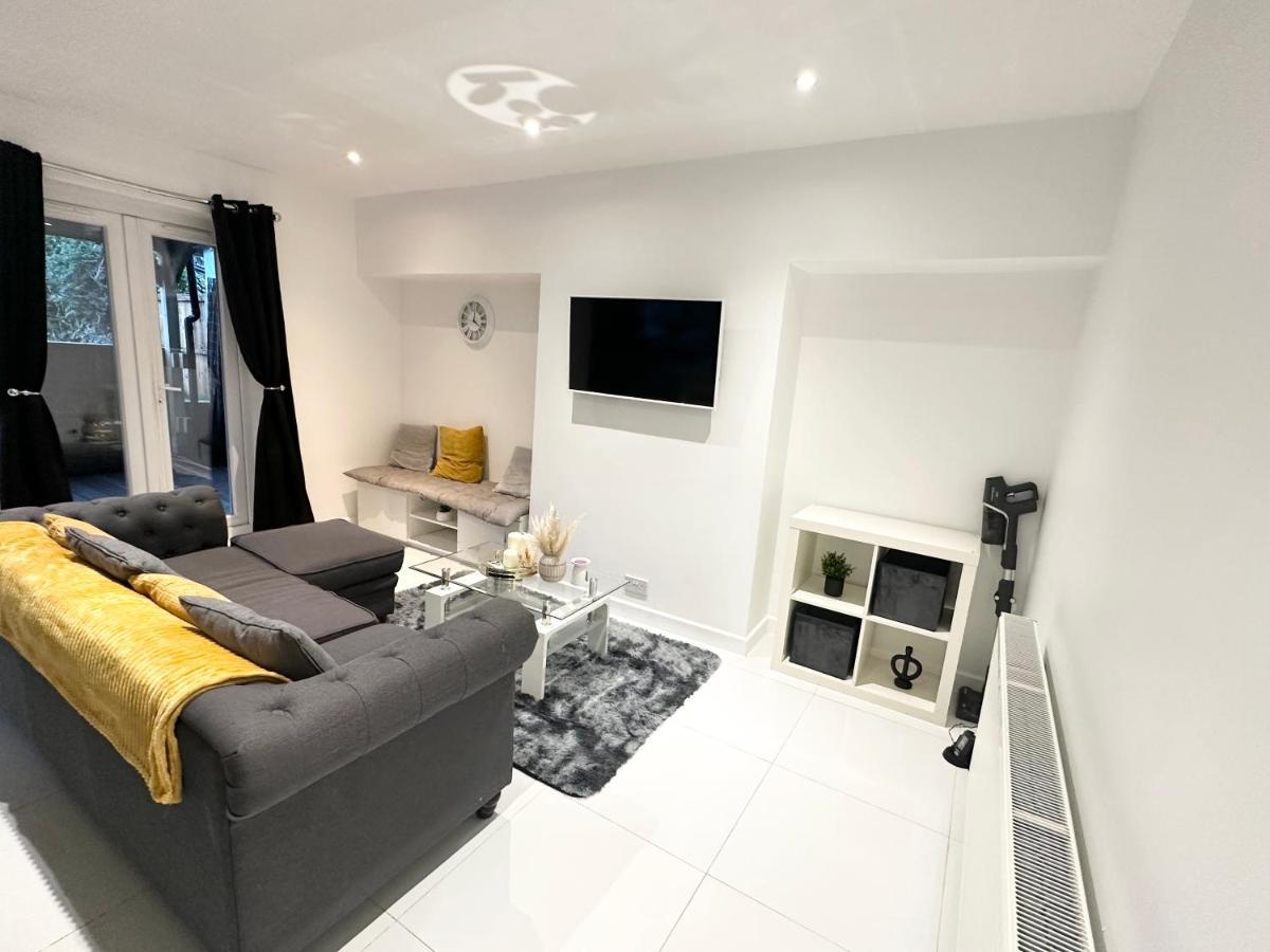 נוטינגהאם Charming 3-Bed Home Minutes From City Centre מראה חיצוני תמונה