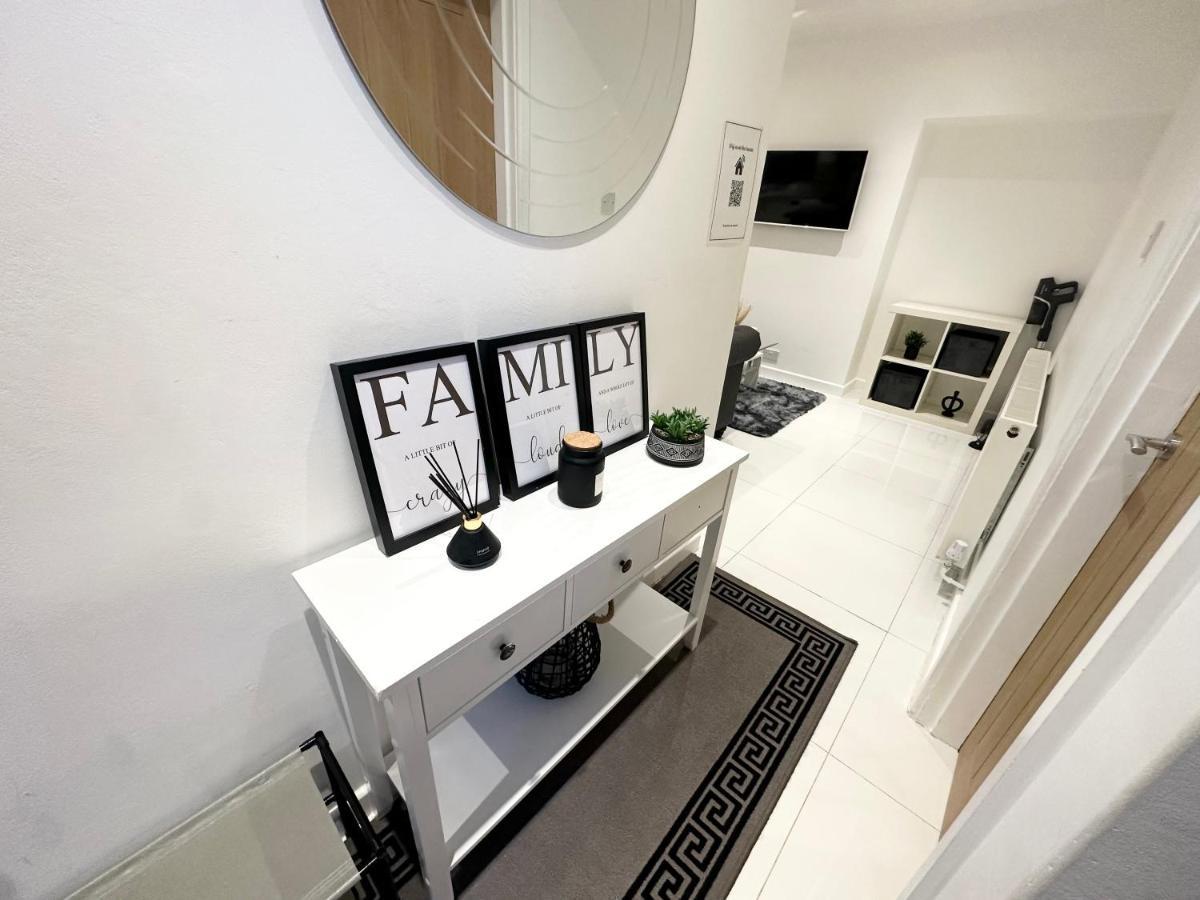 נוטינגהאם Charming 3-Bed Home Minutes From City Centre מראה חיצוני תמונה